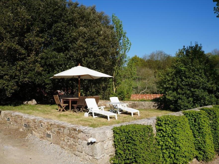 L'Escale Du Bocage Piscine Couverte Chauffee La Flocelliere Exterior photo